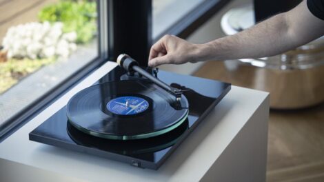 Pro-Ject T2