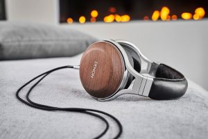 AH-D7200 Denon ambientata